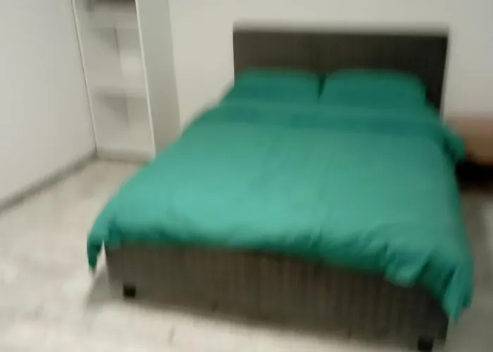 Хостел Sweet Touch Крайова